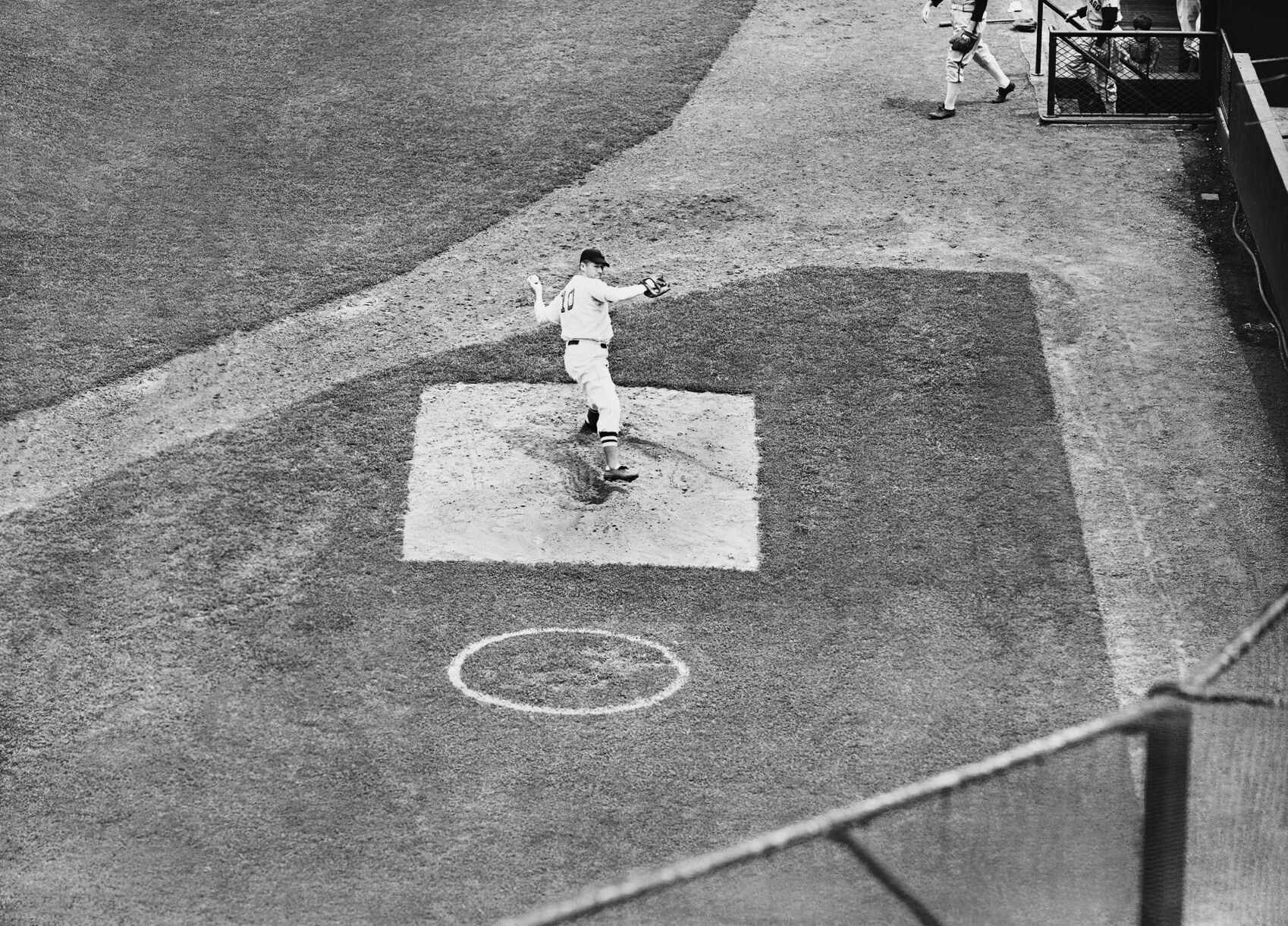 1941: Lefty Grove of the Boston Red Sox wins his 300th and last game